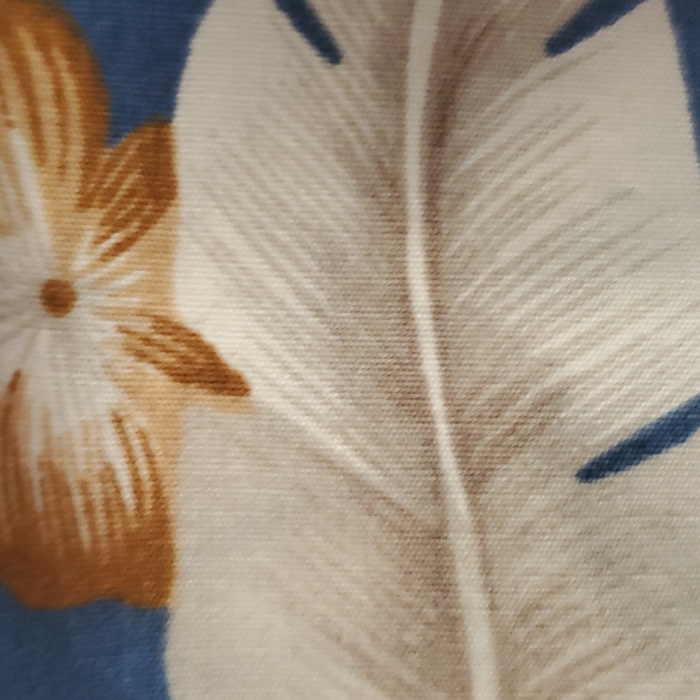 Topical short sleeve shirt - Picture 6 of 8